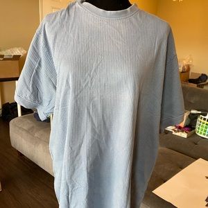 Perry Ellis men’s short sleeve shirt.